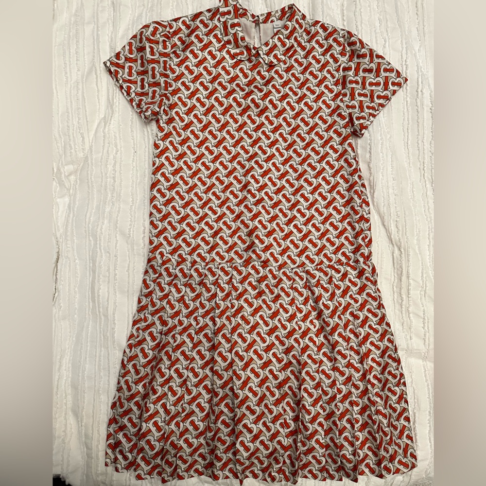 Burberry silk pleated dress brand new